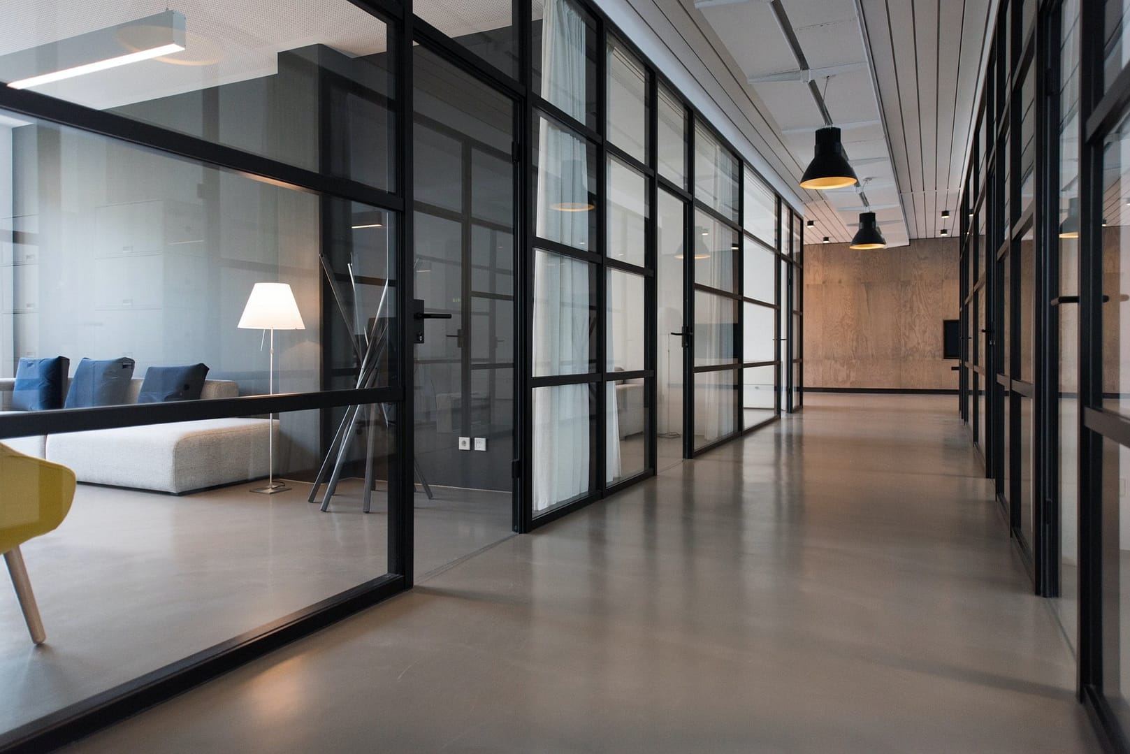 Warwick Commercial Cleaning Services 7 Office Cleaners in Rugby
